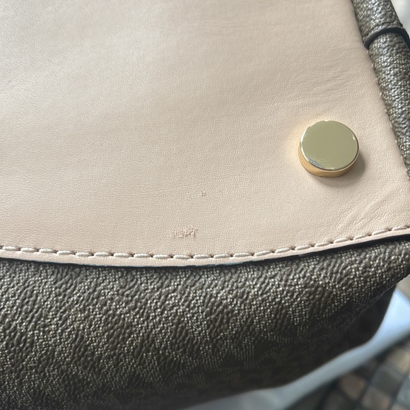 SOLD-Michael Kors Raven Large Shoulder Tote - Picture 11 of 11